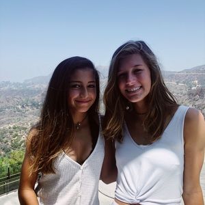 Meet your Posher, Chloe